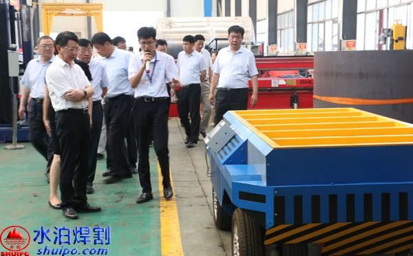 AGV機器人持續(xù)火熱，新領(lǐng)域帶來發(fā)展新機遇，水泊焊割自主研發(fā)的AGV小車